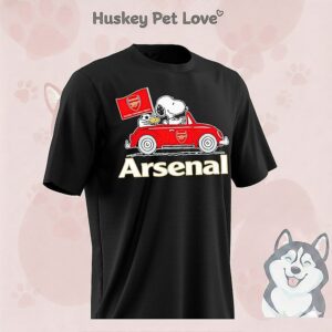 Snoopy And Woodstock Riding Car Arsenal Fc Victoria Concordia Crescit T-Shirt